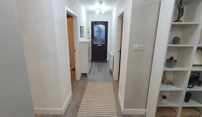 Резиденция Charming Wembley Home Near Wembley Stadium