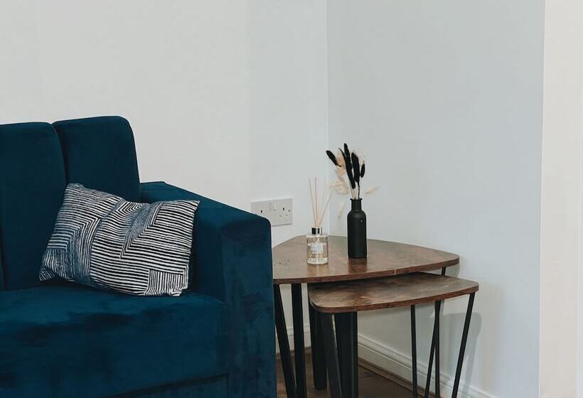 Residens Cozy Windmill House In Smethwick