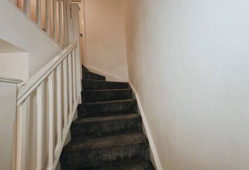 Residens Cozy Windmill House In Smethwick