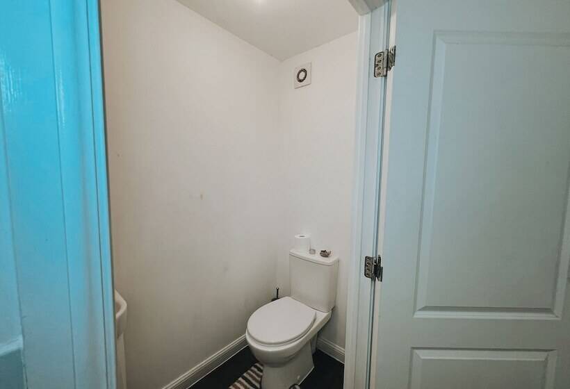 Residens Cozy Windmill House In Smethwick