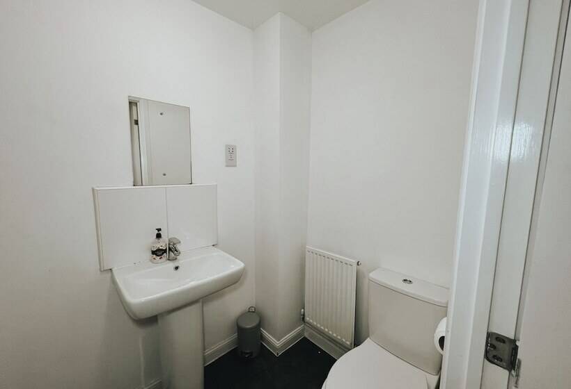 Residens Cozy Windmill House In Smethwick