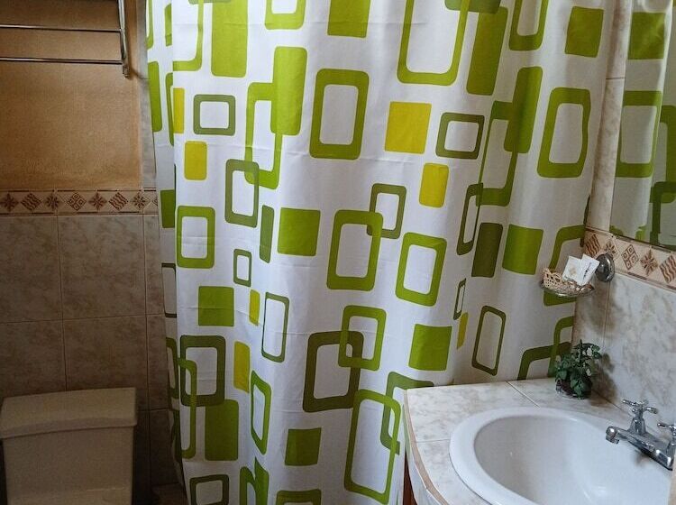 استراحتگاه Tambo Inti Hosteria