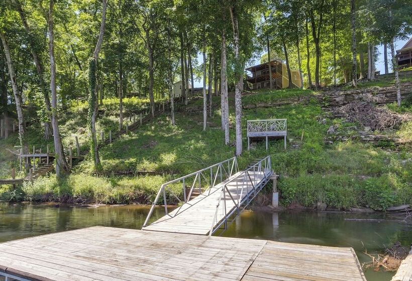 Riverfront Cottage Near Rock Island State Park