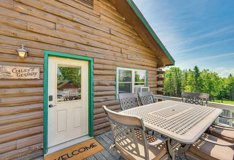 Rustic Cabin In West Danville W/ Deck & Fire Pit!