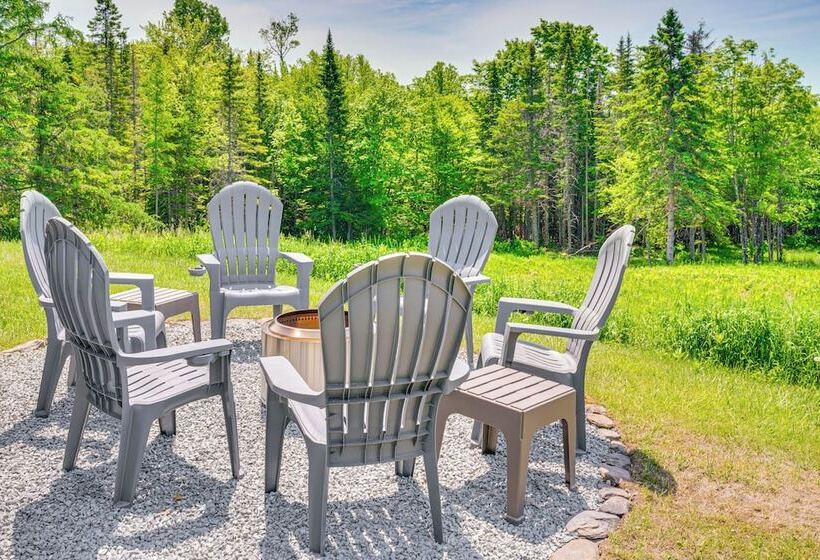 Rustic Cabin In West Danville W/ Deck & Fire Pit!