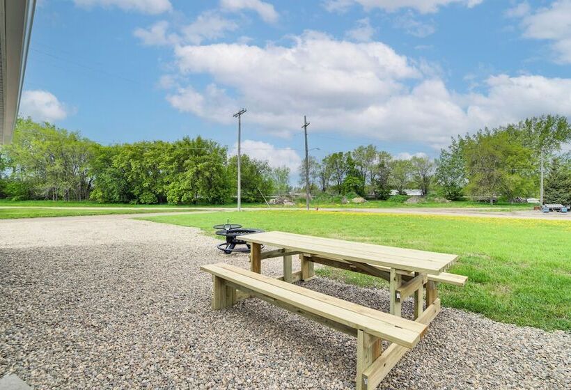 Serene Devils Lake House W/ Deck + Fire Pit!