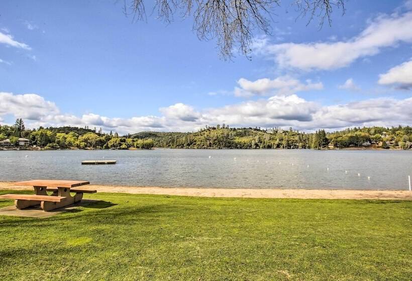 Serene Groveland House W/ Fire Pit + Lake Access!