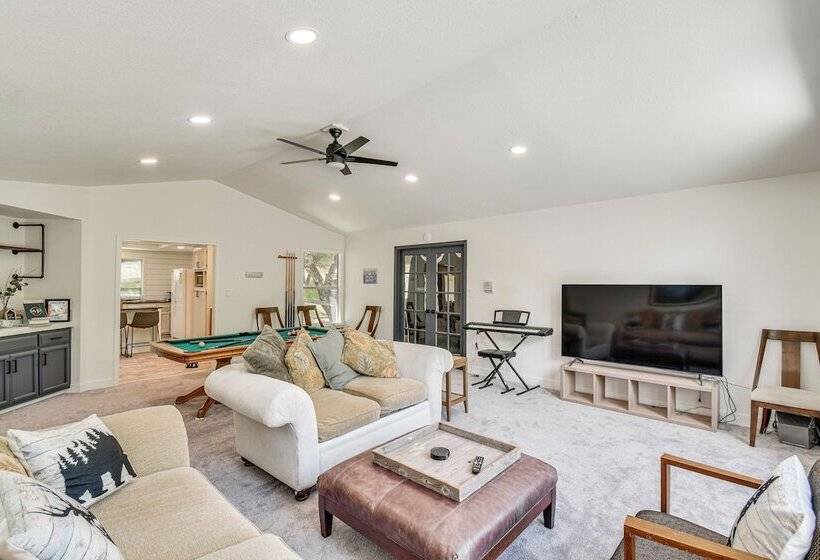 Serene Groveland House W/ Fire Pit + Lake Access!