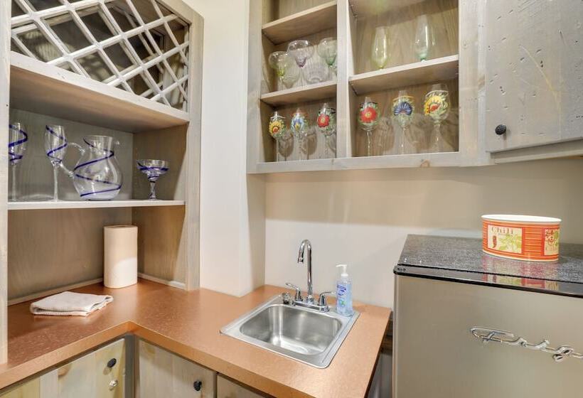 Smith Mountain Lake Home W/ Private Hot Tub & Dock