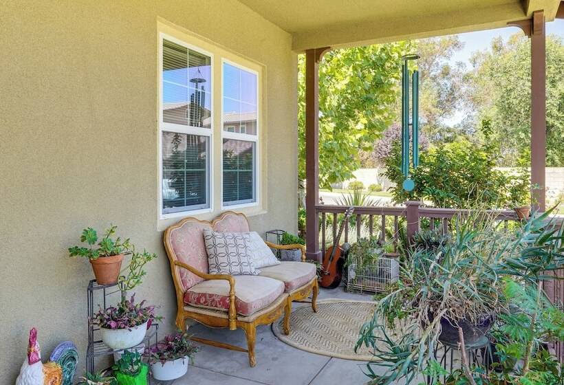 Rio Bravo Country Club Home In Bakersfield W/ Pool