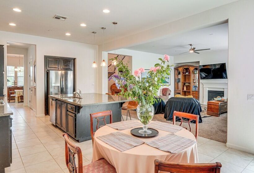 Rio Bravo Country Club Home In Bakersfield W/ Pool