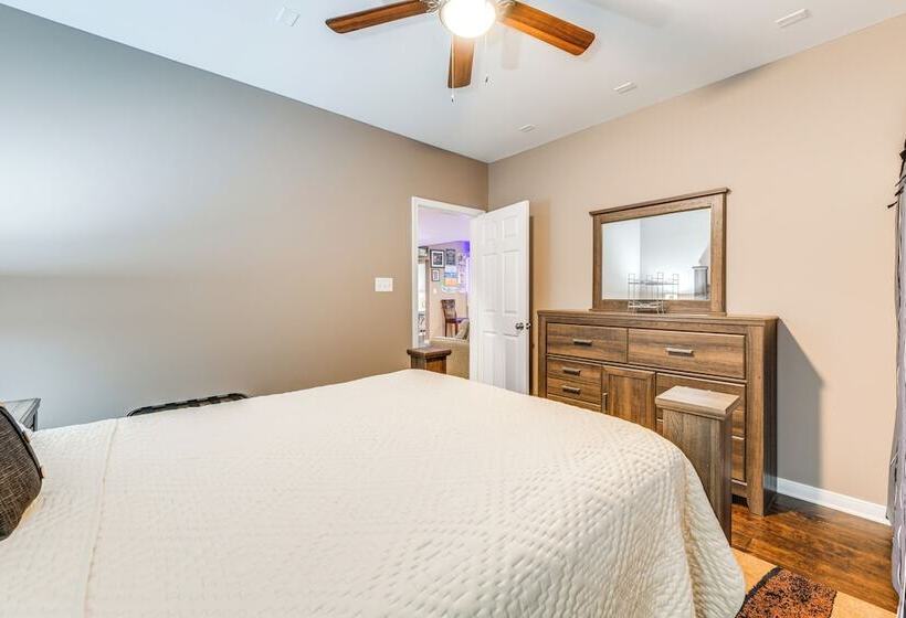 Spacious Chester Home Near Pocahontas State Park!