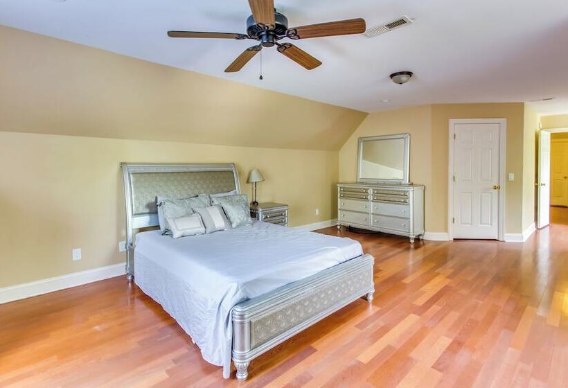 < 1/8 Mi To Boat Ramp: Family Home In Conway