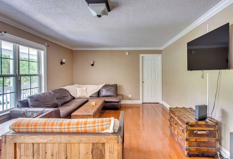 < 1/8 Mi To Boat Ramp: Family Home In Conway