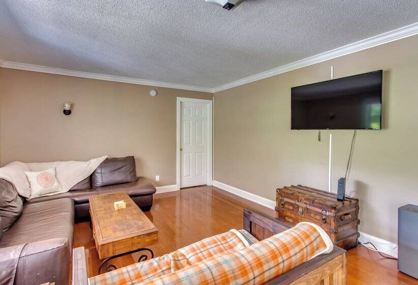 < 1/8 Mi To Boat Ramp: Family Home In Conway