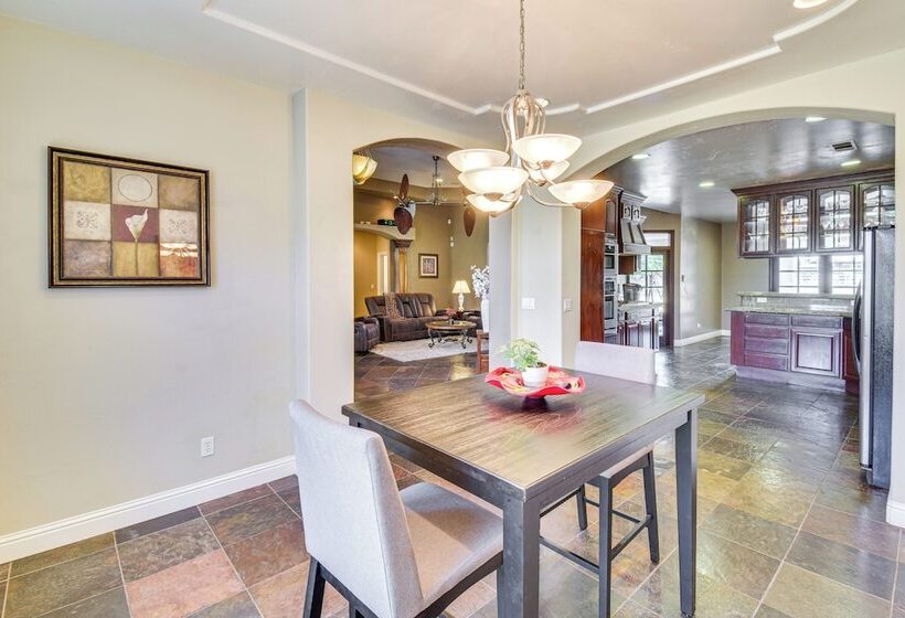 Spacious Delhi Home W/ Fireplaces, Patio & Grill!