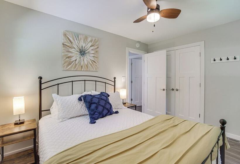 Spacious Detroit Lakes Home W/ Private Deck!