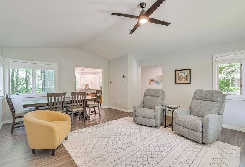 Spacious Detroit Lakes Home W/ Private Deck!