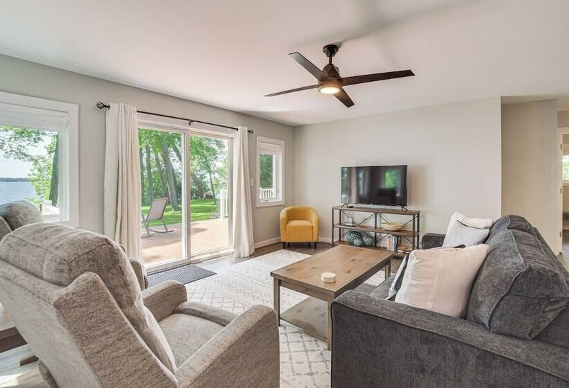 Spacious Detroit Lakes Home W/ Private Deck!