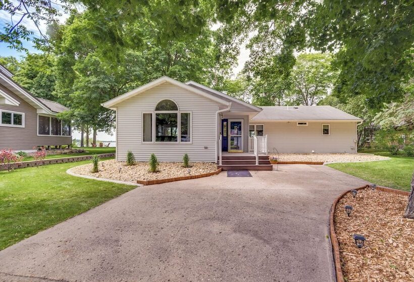 Spacious Detroit Lakes Home W/ Private Deck!