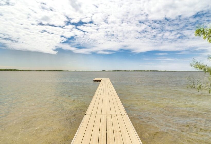 Spacious Detroit Lakes Home W/ Private Deck!