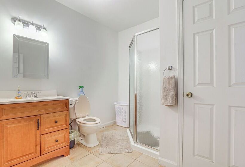 Spacious Frankfort Retreat On Bourbon Trail!