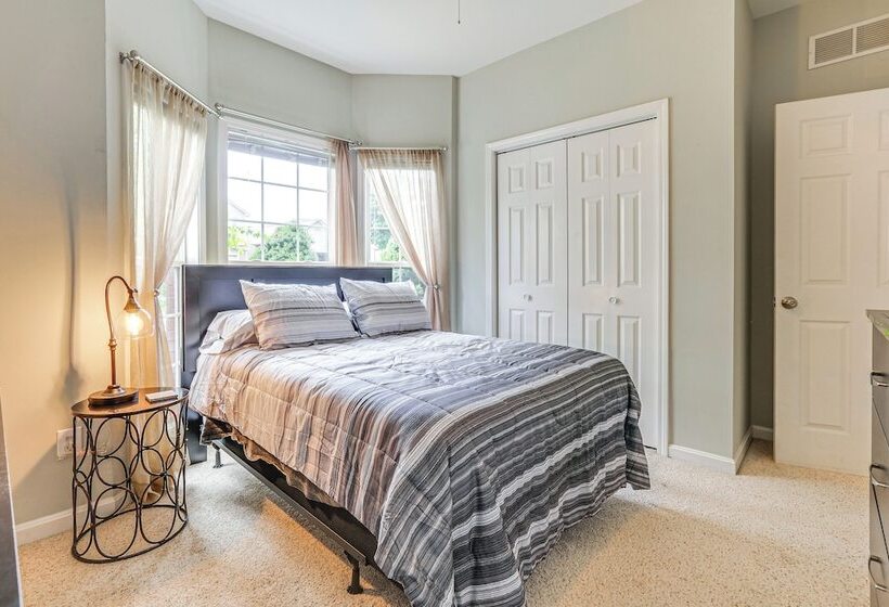 Spacious Frankfort Retreat On Bourbon Trail!