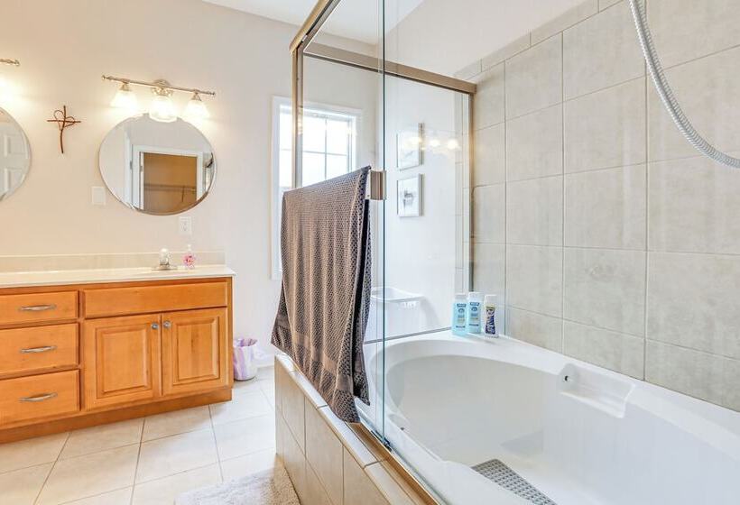 Spacious Frankfort Retreat On Bourbon Trail!