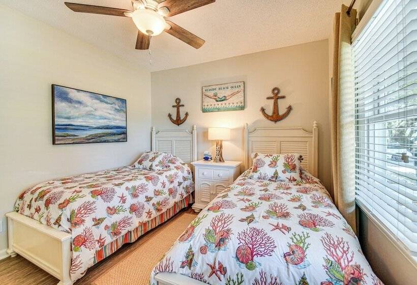 Spacious Outer Banks Home   Golf & Beach Access!