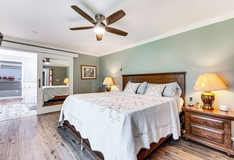 Stonecrest Family Home: Close To Panola Mountain!