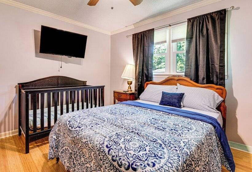 Stonecrest Family Home: Close To Panola Mountain!