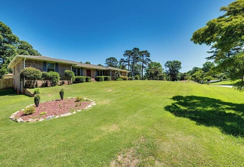 Stonecrest Family Home: Close To Panola Mountain!