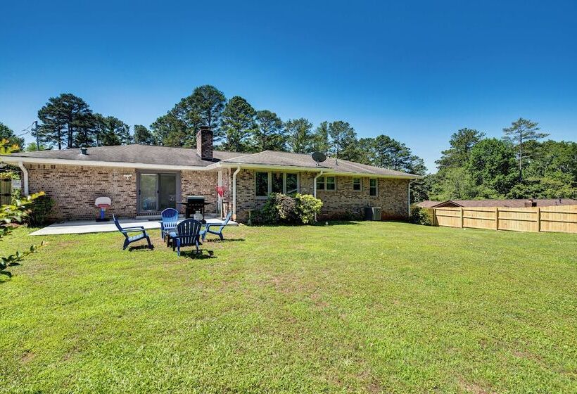 Stonecrest Family Home: Close To Panola Mountain!