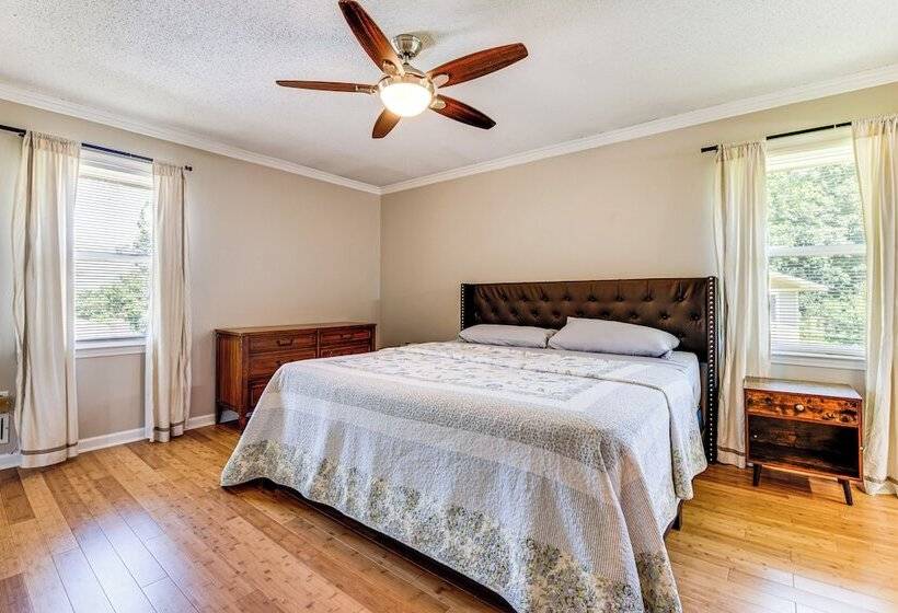 Stonecrest Family Home: Close To Panola Mountain!