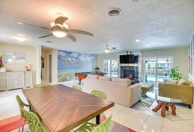 Sunny South Daytona Home W/ Private Boat Dock!