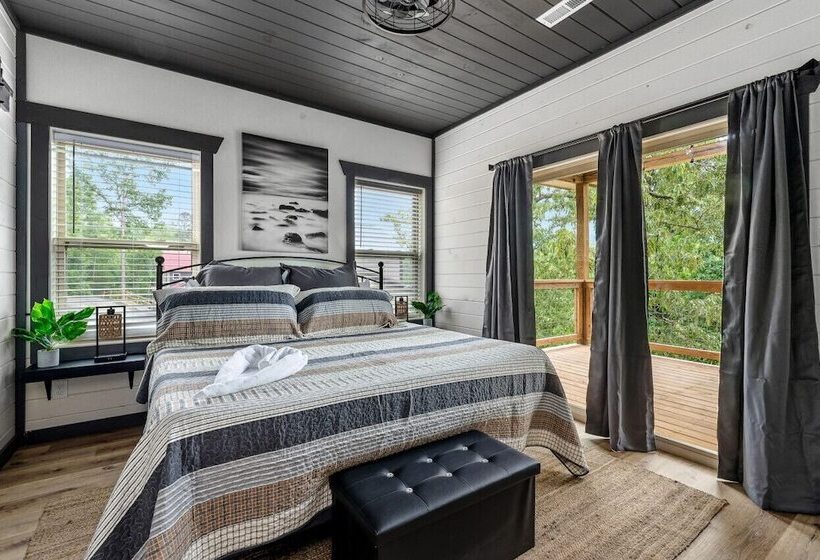 Sweet Escape By Ghosal Luxury Lodging