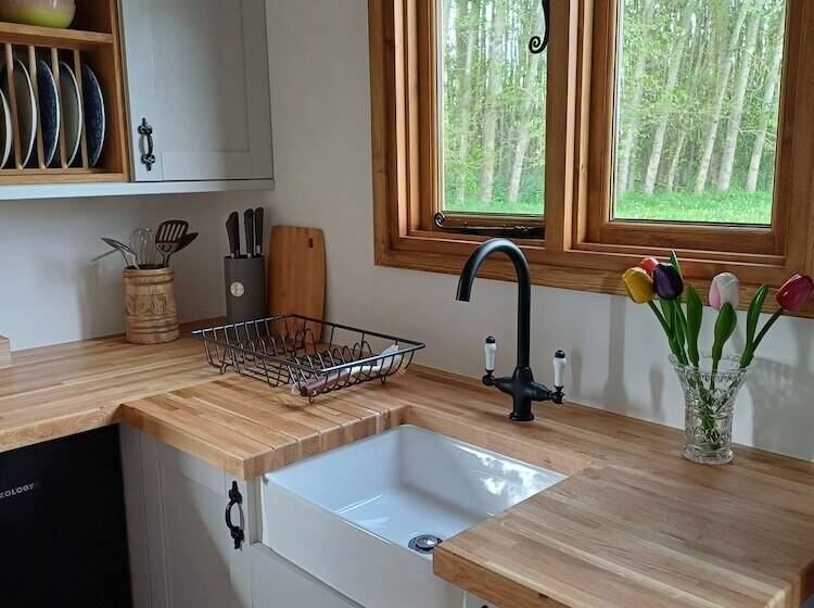 The Heartwood Luxury Cabin Near York