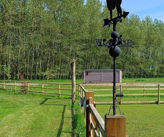 The Heartwood Luxury Cabin Near York