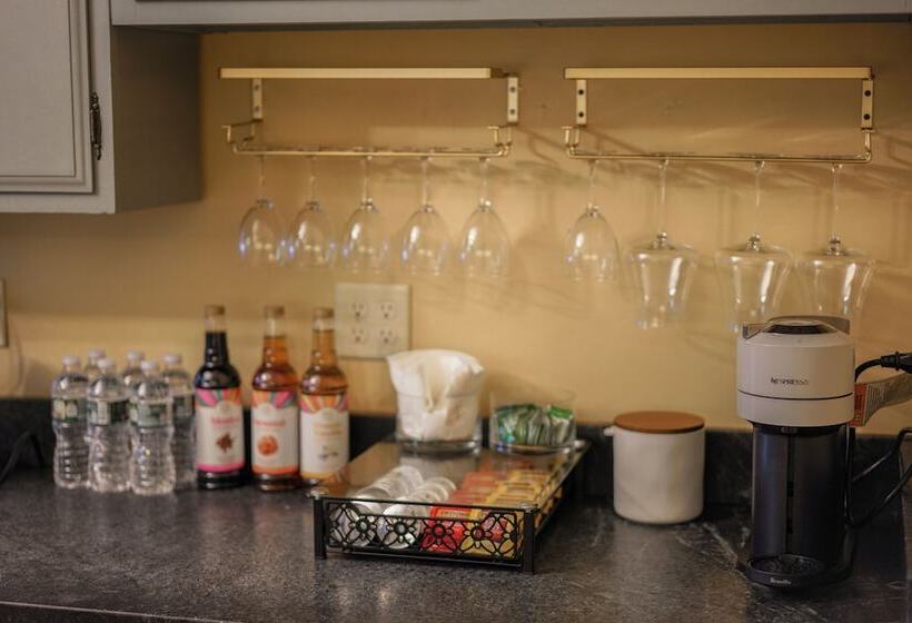 The Underwood Hale House