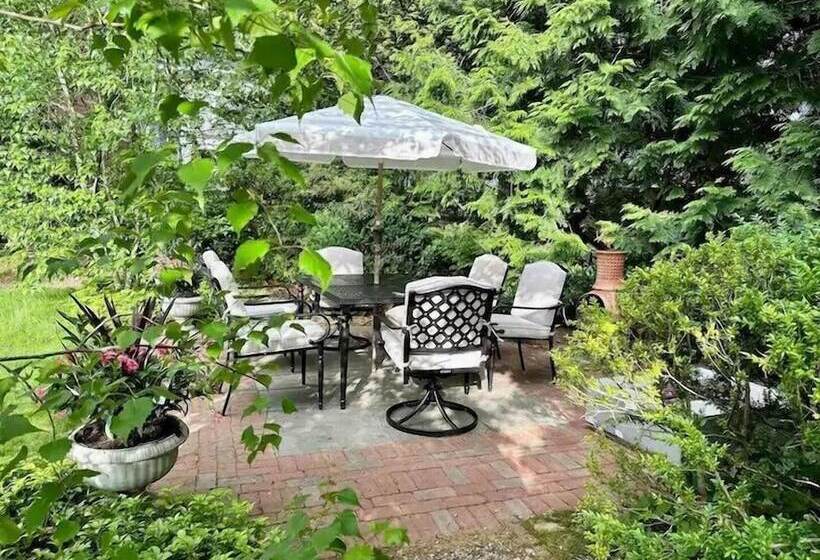 The Underwood Hale House