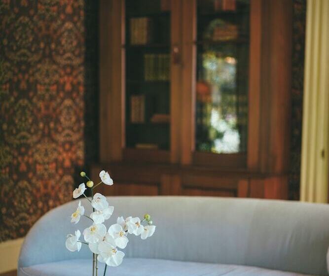 The Underwood Hale House