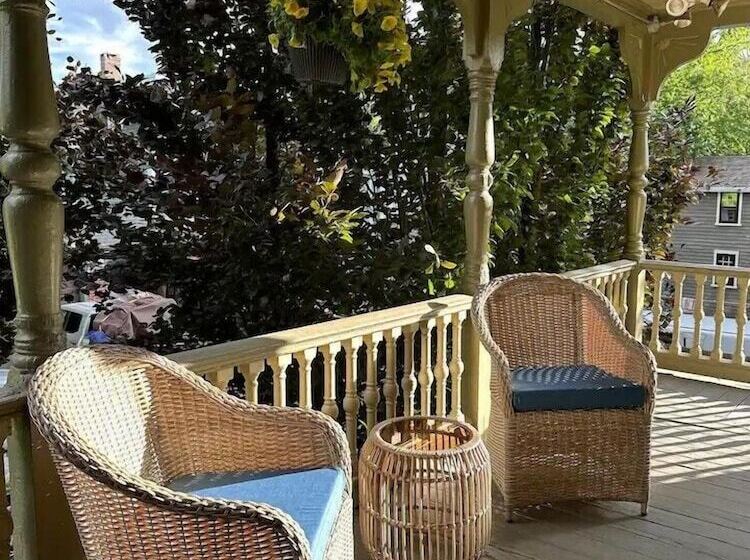 The Underwood Hale House