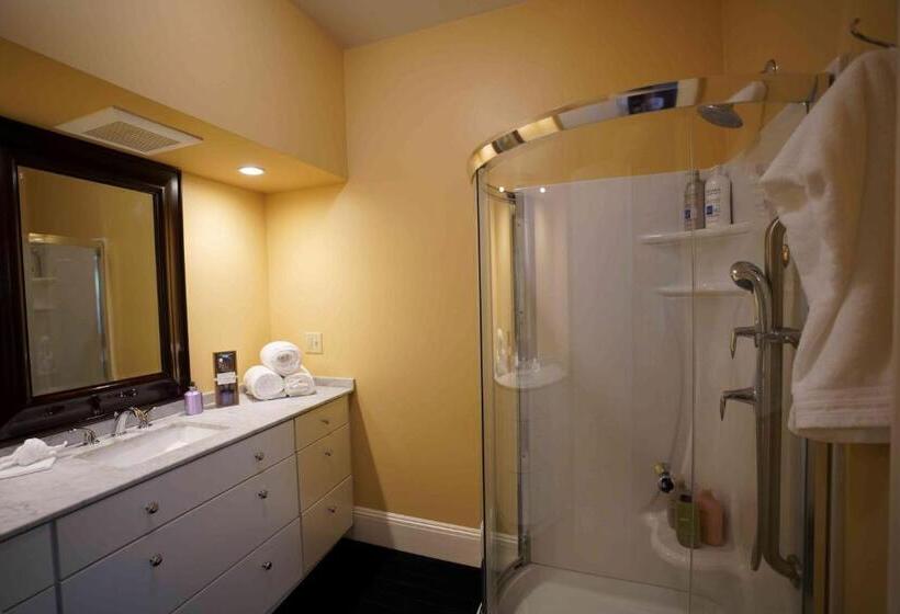 The Underwood Hale House