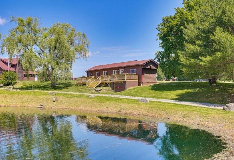 Peaceful Farm Stay: Damascus Cabin On 120 Acres!