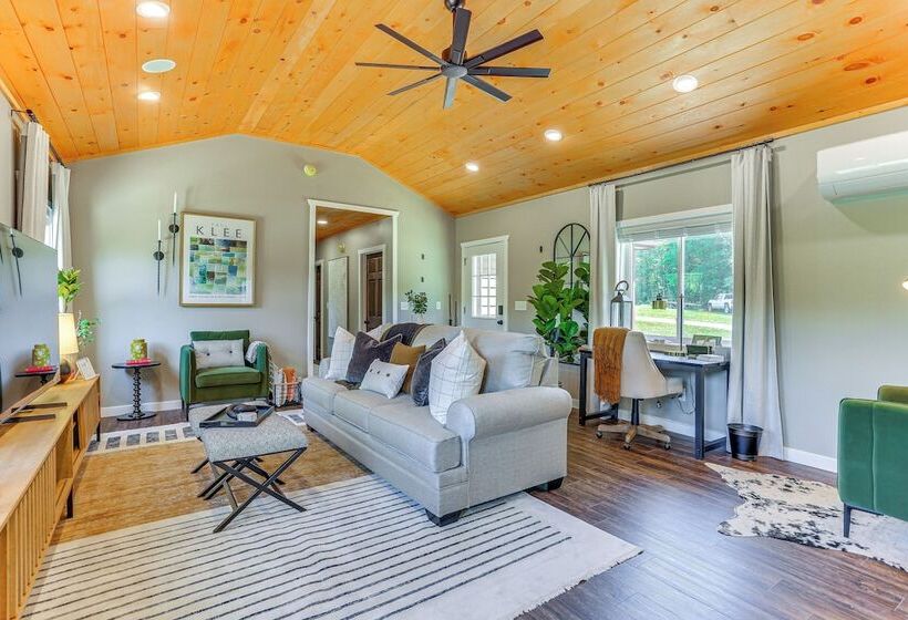 Peaceful Farm Stay: Damascus Cabin On 120 Acres!