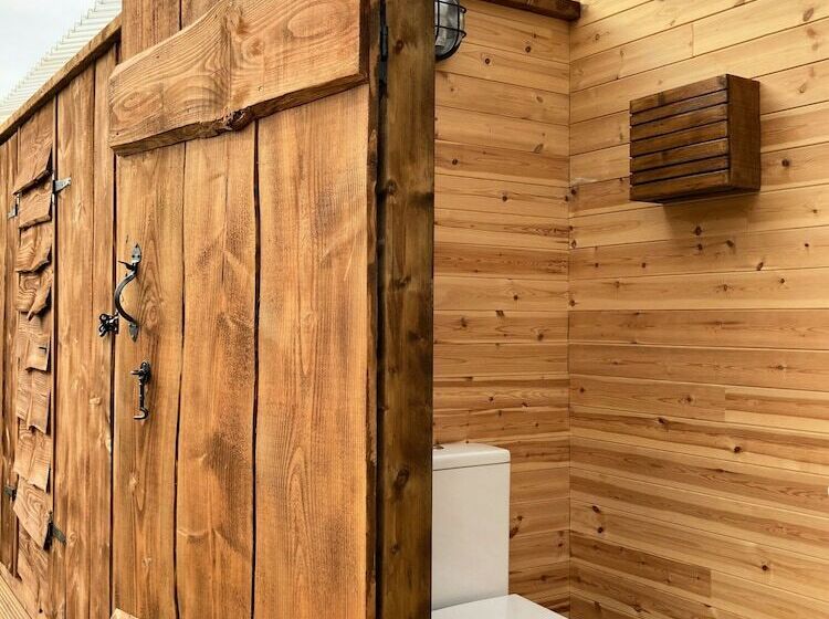 Walltree House Glamping   Cozy Glamping Experience