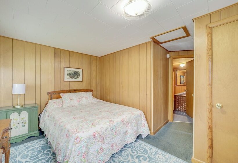 Waterfront Alanson Cottage W/ Dock & Lake Access!