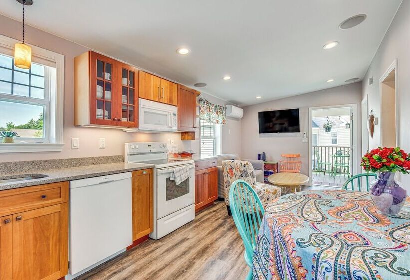 2 Mi To Moody Beach, Amenity Access: Wells Getaway