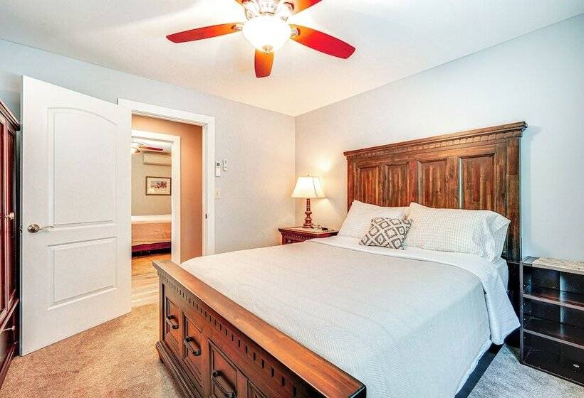 Wilmington Retreat Near Trails, Skiing & Festivals