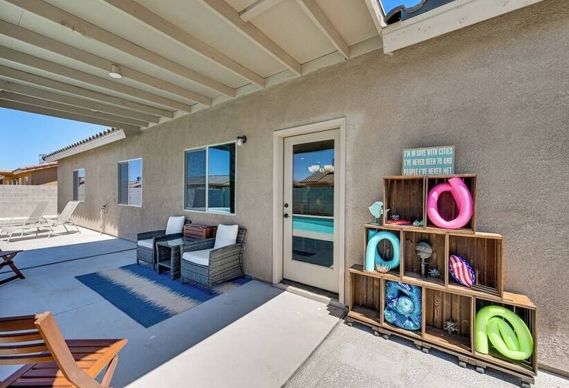 Year Round Yuma Escape Near Dtwn: Pets Welcome!